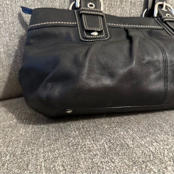 COACH Black Leather SoHo Medium Tote - Picture 3 of 11